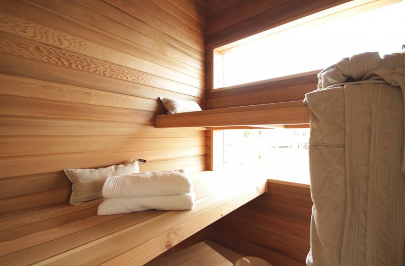 sauna-houseboat
